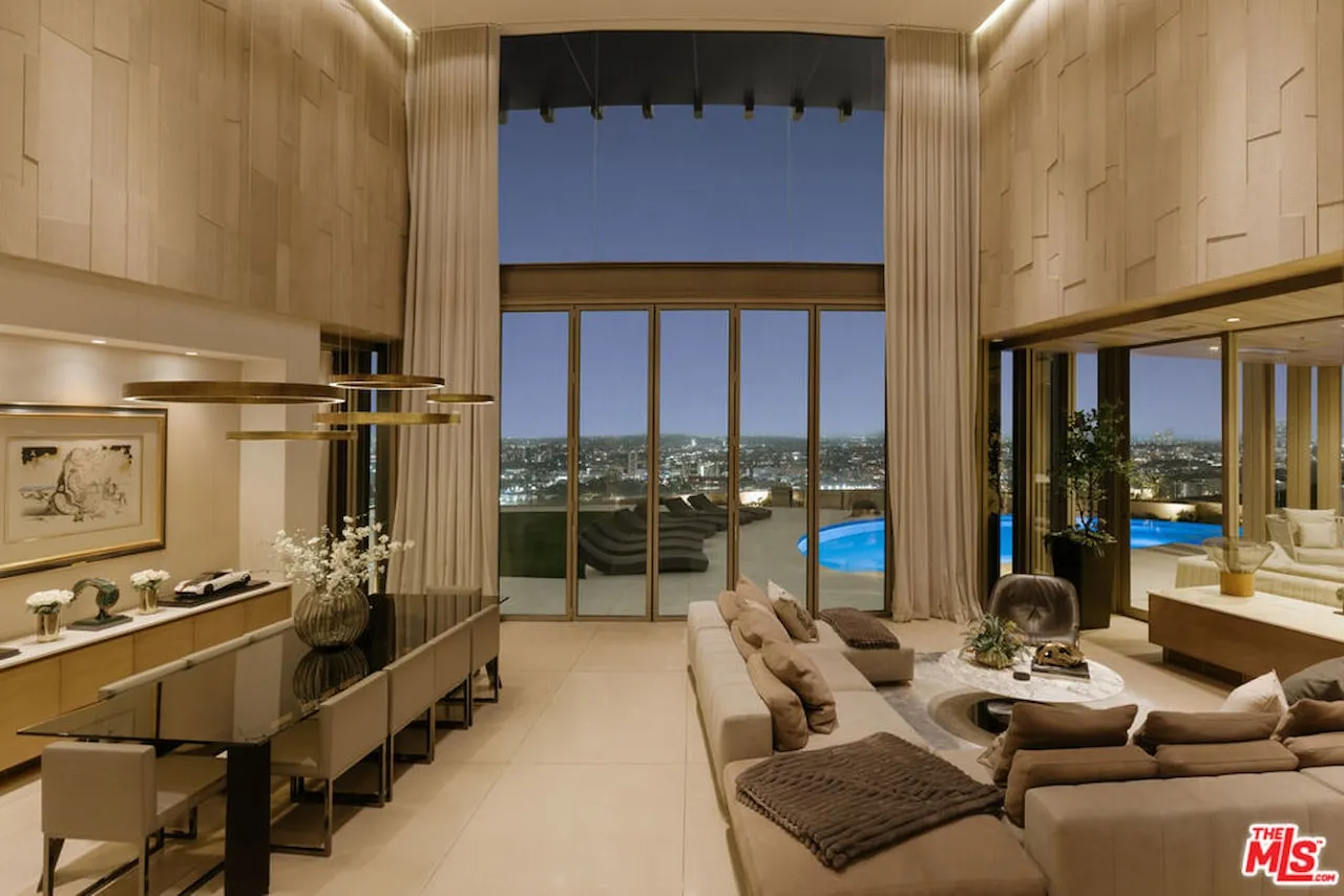 1302 Collingwood Place Hollywood Hills 5 Bedroom Luxury Estate For Sale — property photograph 10