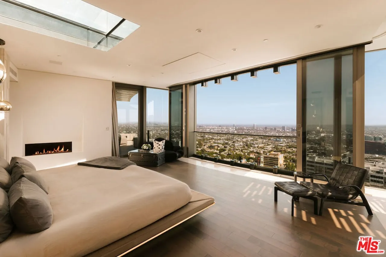 1302 Collingwood Place Hollywood Hills 5 Bedroom Luxury Estate For Sale — property photograph 11