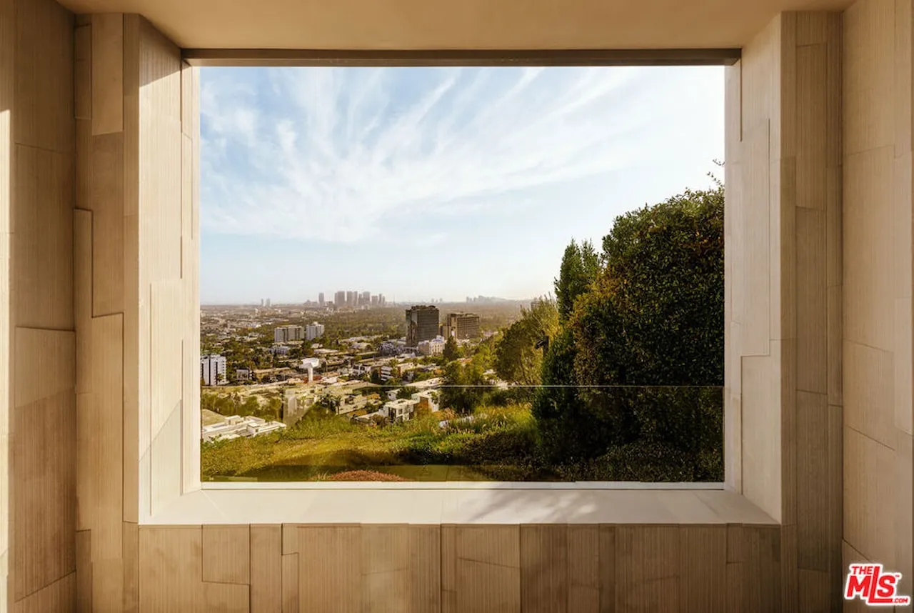 1302 Collingwood Place Hollywood Hills 5 Bedroom Luxury Estate For Sale — property photograph 21