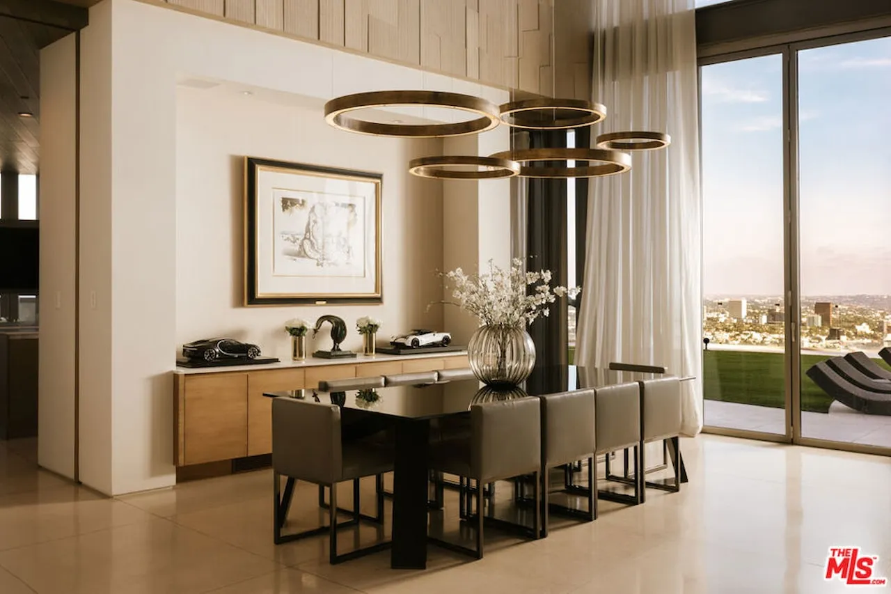 1302 Collingwood Place Hollywood Hills 5 Bedroom Luxury Estate For Sale — property photograph 4