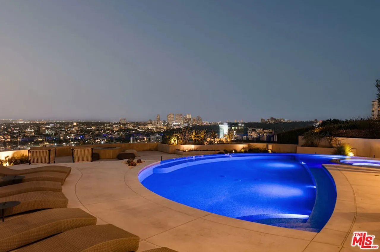 1302 Collingwood Place Hollywood Hills 5 Bedroom Luxury Estate For Sale — property photograph 6