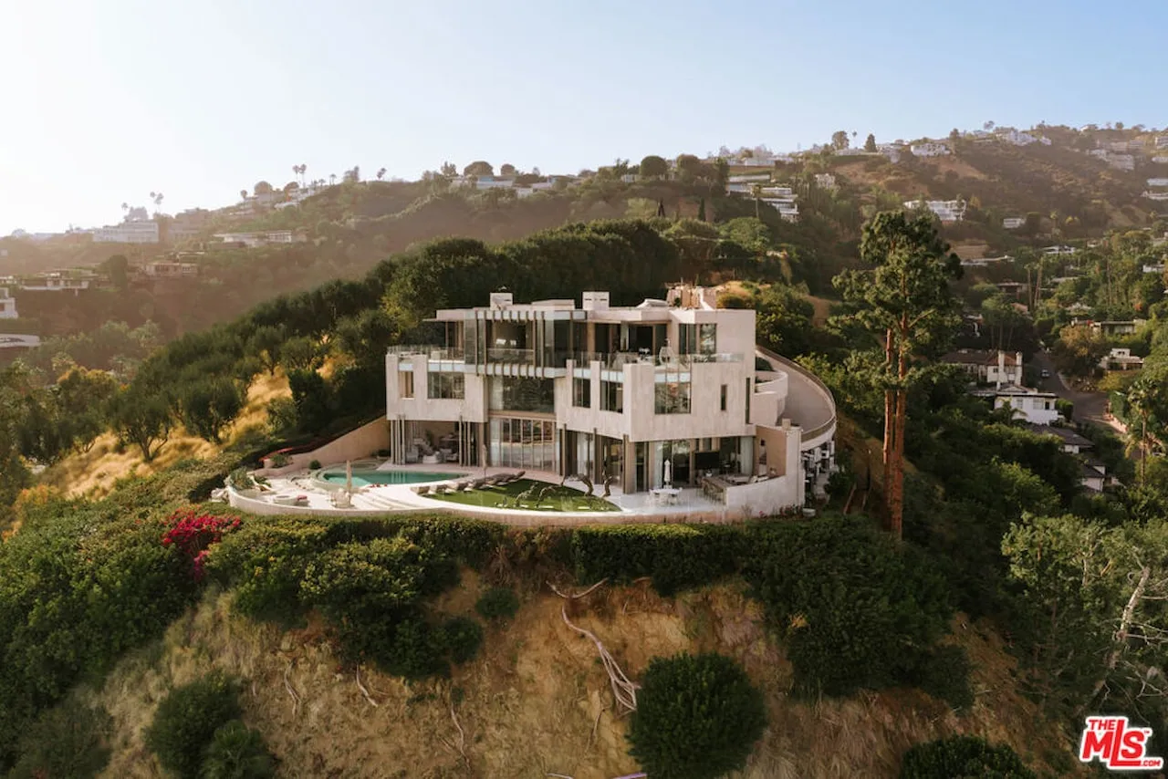 1302 Collingwood Place Hollywood Hills 5 Bedroom Luxury Estate For Sale — property photograph 8