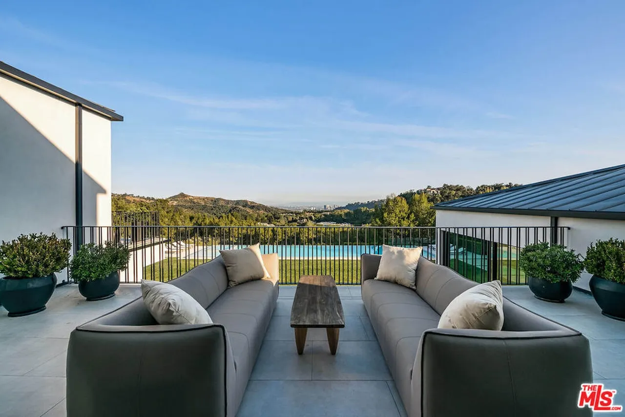 73 Beverly Park Lane Beverly Hills 9 Bedroom Luxury Estate For Sale — property photograph 33