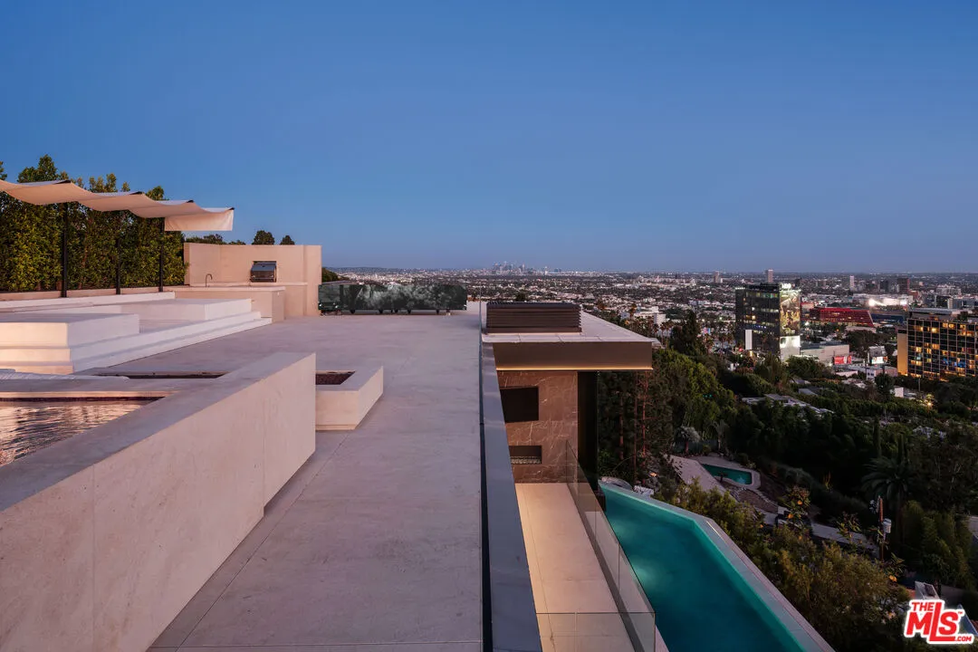9126 Cordell Drive Hollywood Hills 9 Bedroom Luxury Estate For Sale — property photograph 19