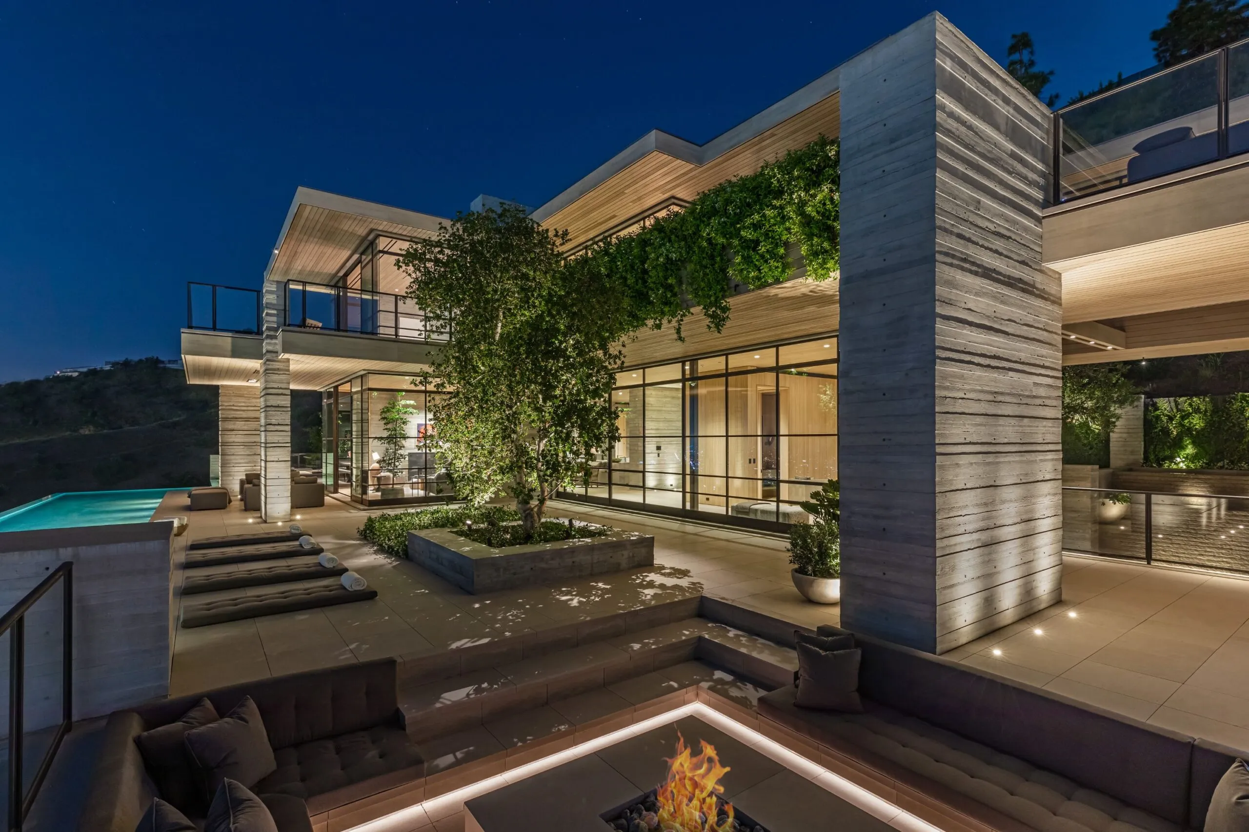 7661 Curson Terrace Hollywood Hills 7 Bedroom Luxury Estate For Sale — property photograph 22