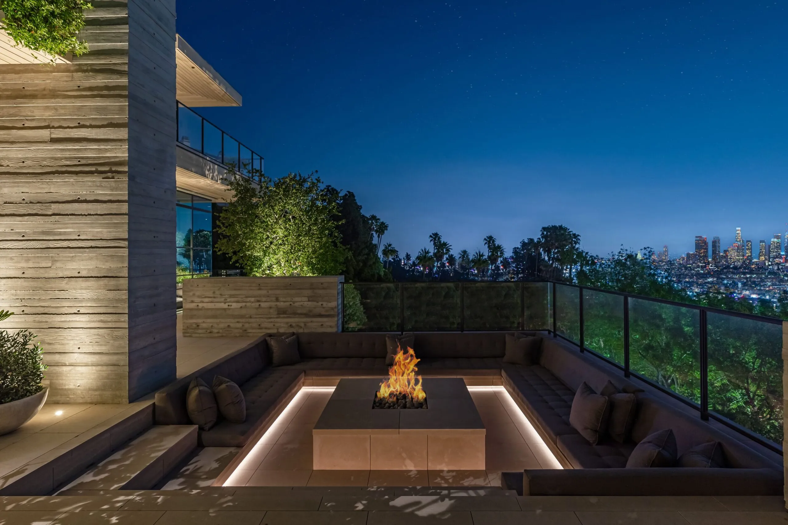 7661 Curson Terrace Hollywood Hills 7 Bedroom Luxury Estate For Sale — property photograph 25