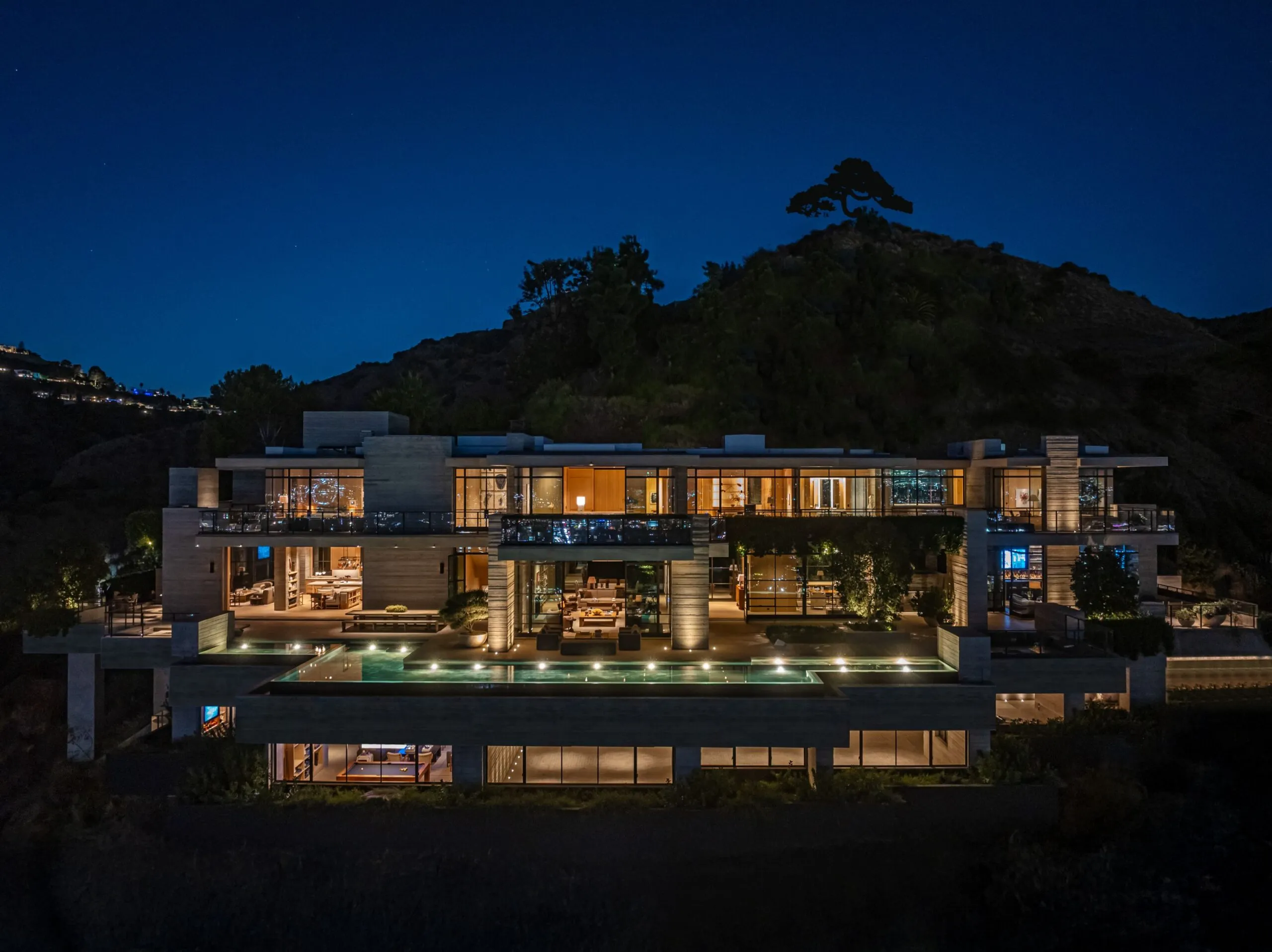 7661 Curson Terrace Hollywood Hills 7 Bedroom Luxury Estate For Sale — property photograph 57