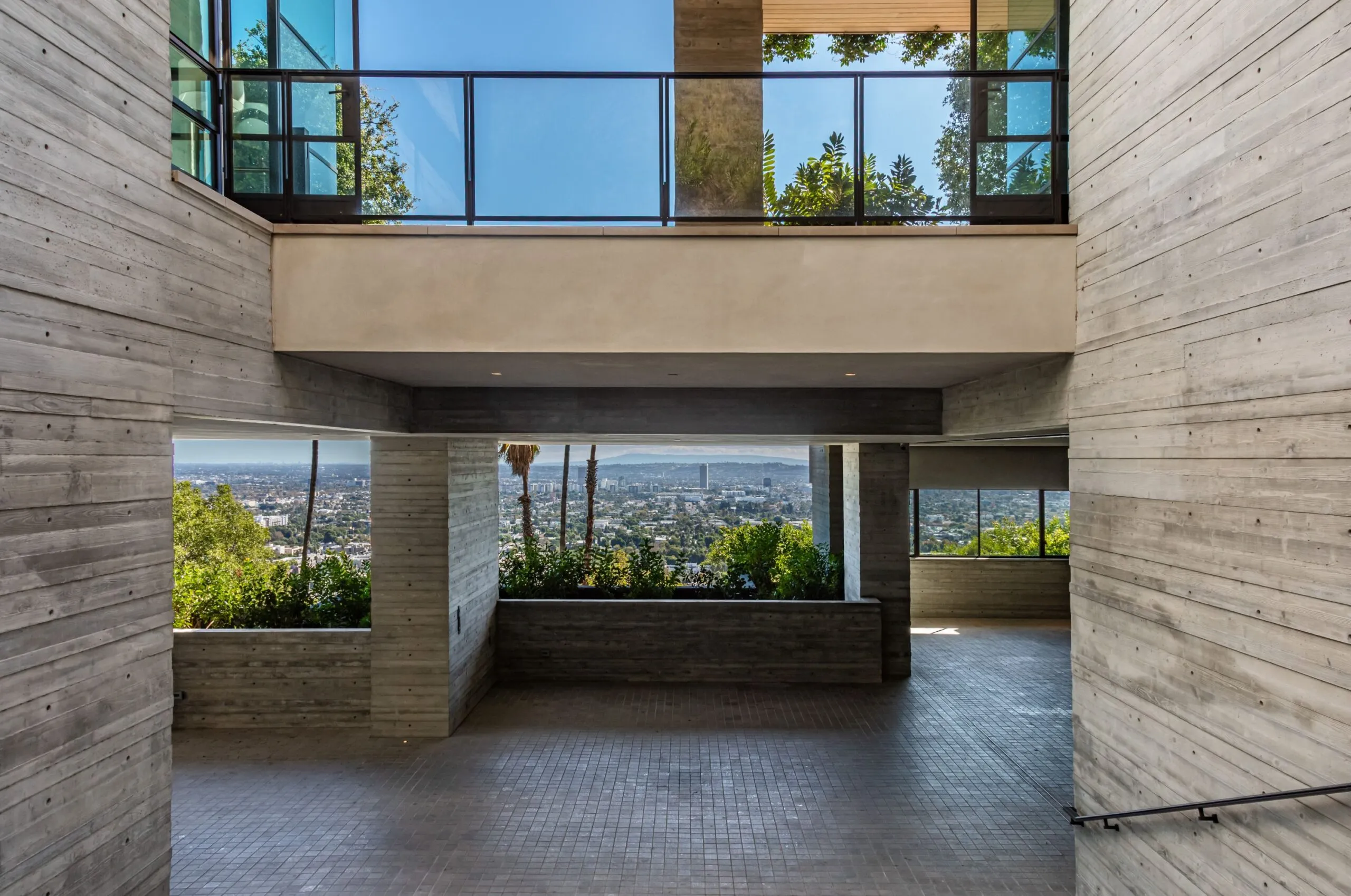 7661 Curson Terrace Hollywood Hills 7 Bedroom Luxury Estate For Sale — property photograph 7